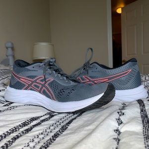 ASICS gel excite running shoes